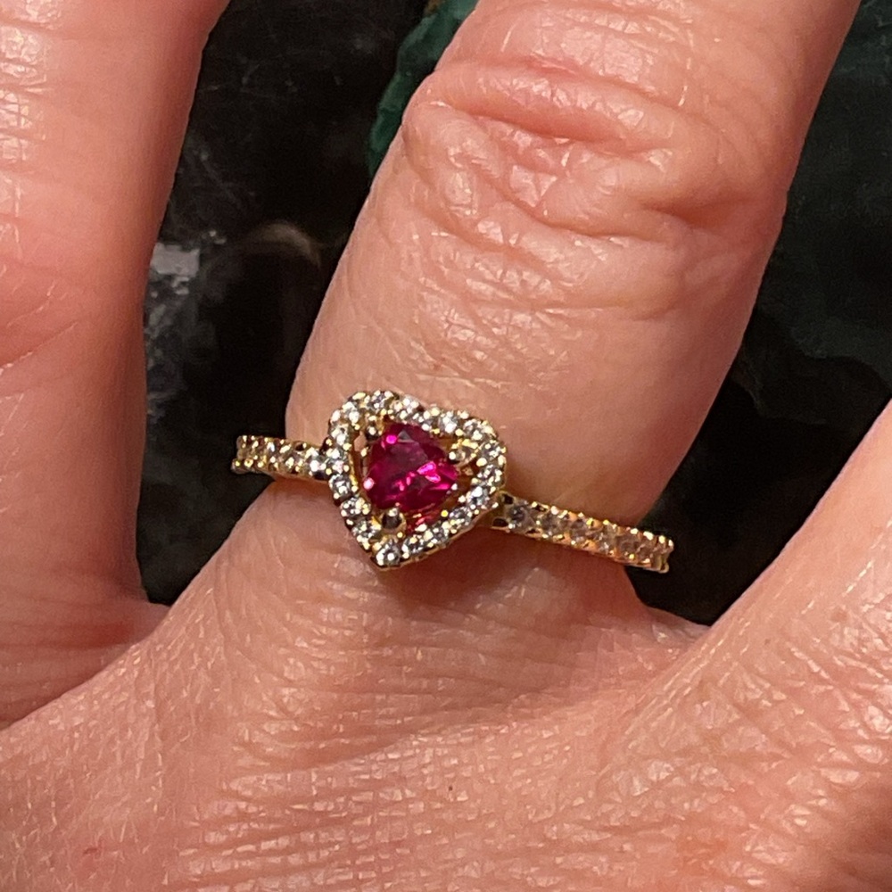 Ruby Heart Ring 7 - Picture 6 of 7
